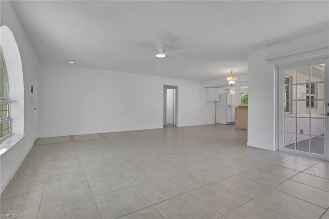 105 SE 44th TER, Cape Coral, FL 33904