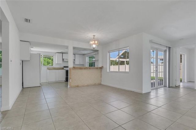 105 SE 44th TER, Cape Coral, FL 33904