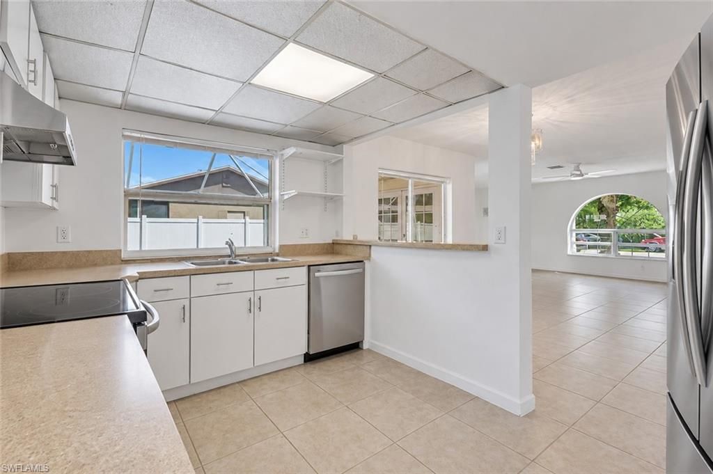 105 SE 44th TER, CAPE CORAL, FL 33904 — photo 5