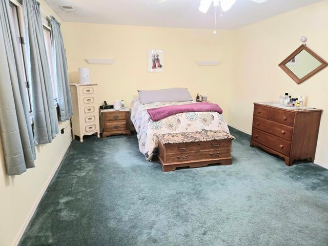 61 Apple Hill 61, Newington, CT 06111