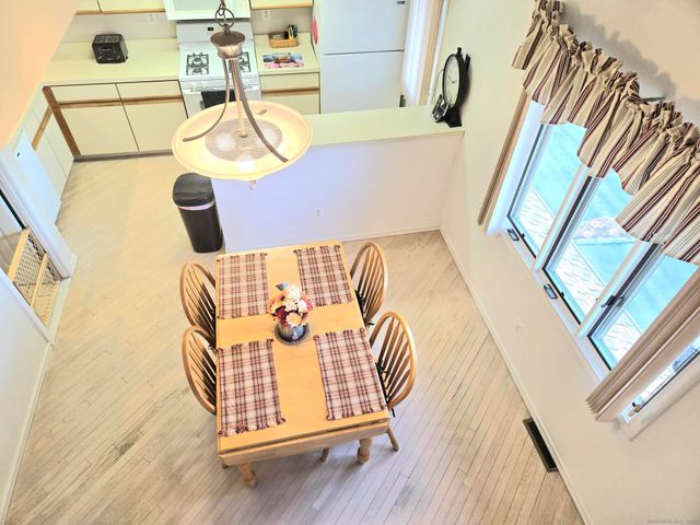 61 Apple Hill 61, Newington, CT 06111