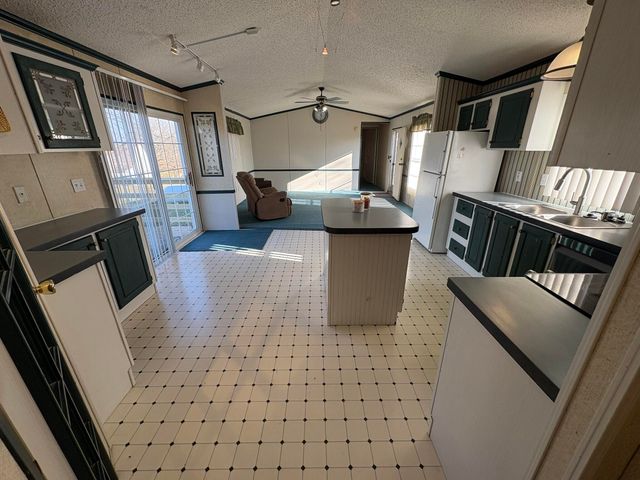 453 Savanah Road, Crane, MO 65633