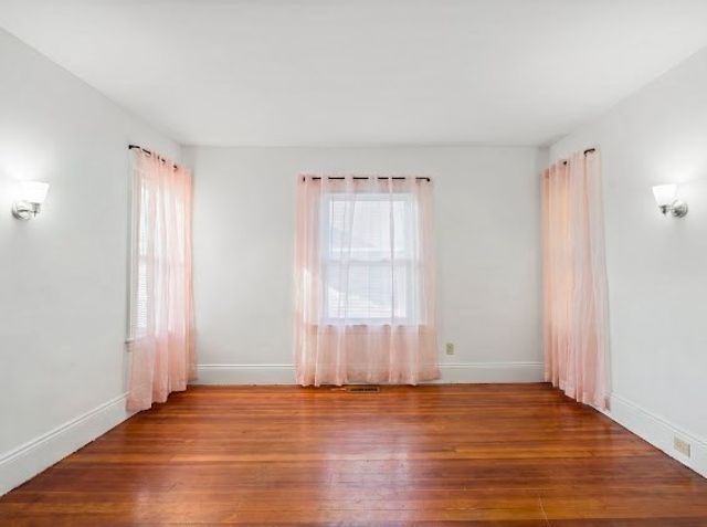 275 Broadway St, Chicopee, MA 01020