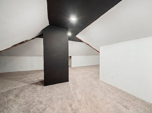 275 Broadway St, Chicopee, MA 01020