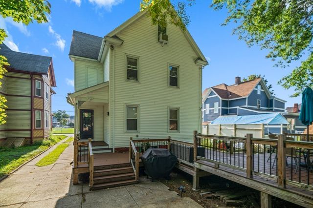 275 Broadway St, Chicopee, MA 01020