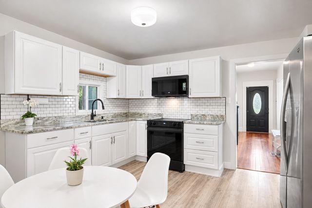 275 Broadway St, Chicopee, MA 01020