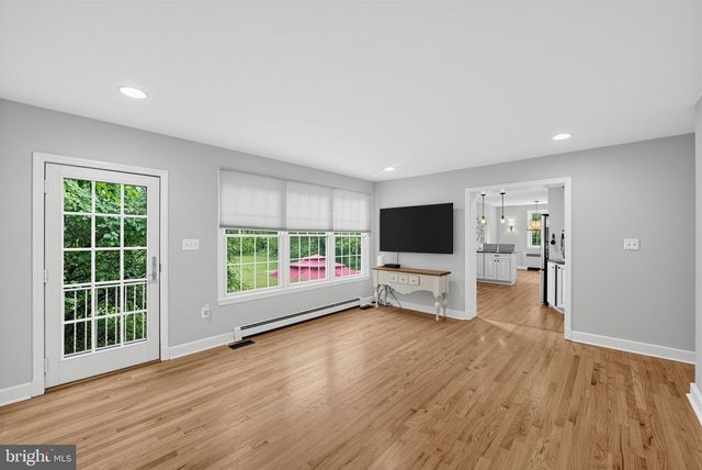 106 N BEAUMONT AVE, Catonsville, MD 21228