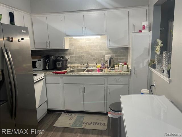 29106 Lund Avenue, Warren, MI 48093