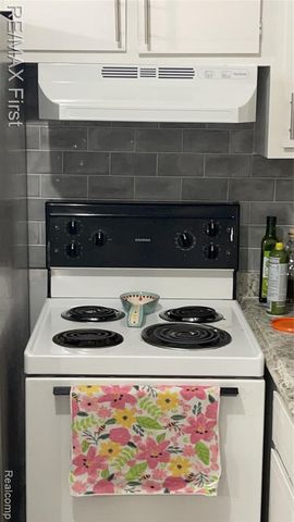 29106 Lund Avenue, Warren, MI 48093