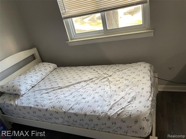 29106 Lund Avenue, Warren, MI 48093