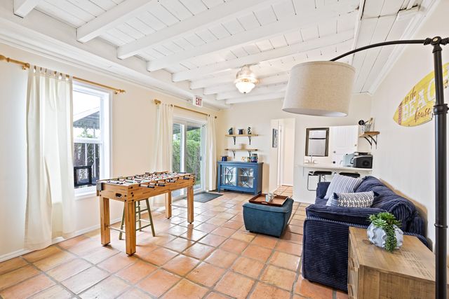 400 45TH Street, West Palm Beach, FL 33407