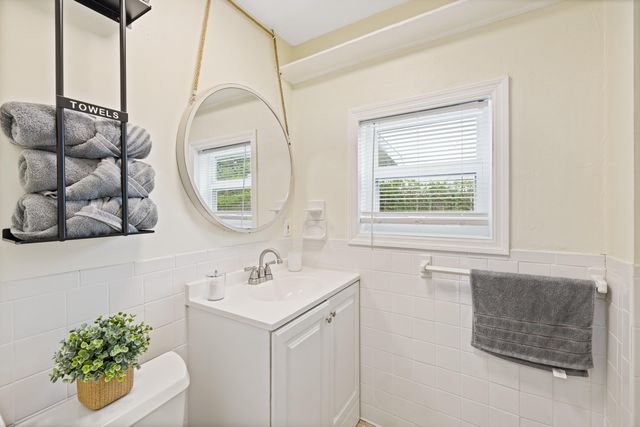 400 45TH Street, West Palm Beach, FL 33407