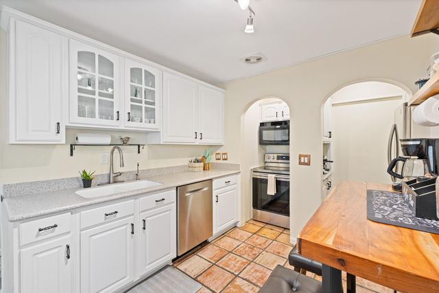 400 45TH Street, West Palm Beach, FL 33407