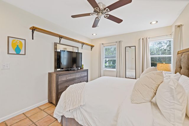 400 45TH Street, West Palm Beach, FL 33407