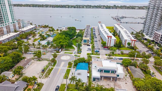 400 45TH Street, West Palm Beach, FL 33407