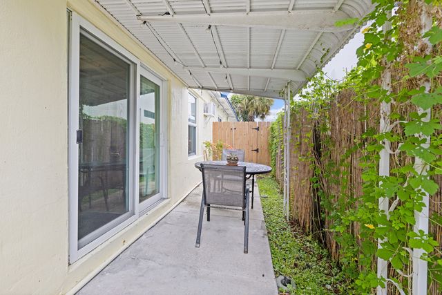 400 45TH Street, West Palm Beach, FL 33407