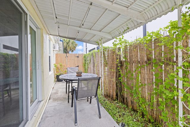 400 45TH Street, West Palm Beach, FL 33407