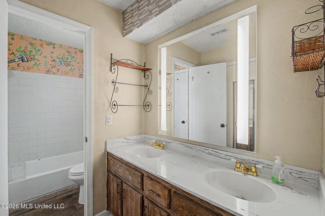 7106 Maplewood Cove, Olive Branch, MS 38654