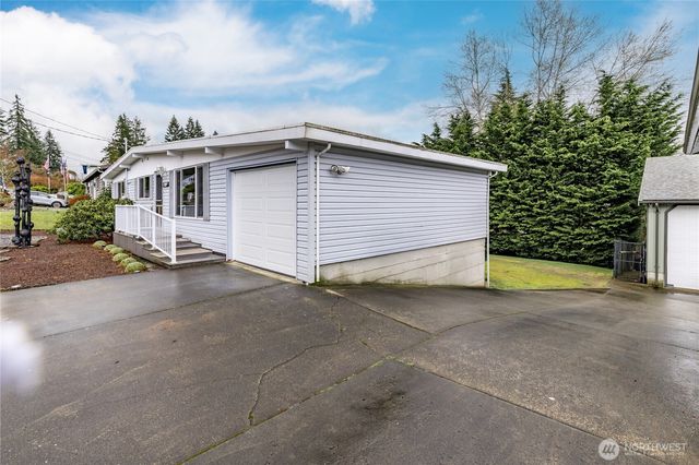 12621 SE 158th Street, Renton, WA 98058