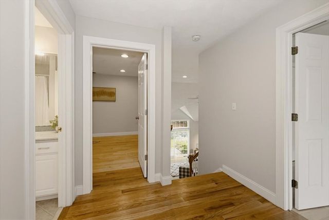 10 Charnstaff Ln 202, Billerica, MA 01821