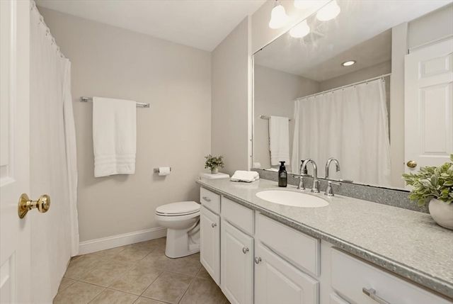 10 Charnstaff Ln 202, Billerica, MA 01821