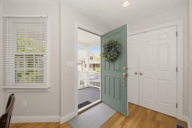 10 Charnstaff Ln 202, Billerica, MA 01821