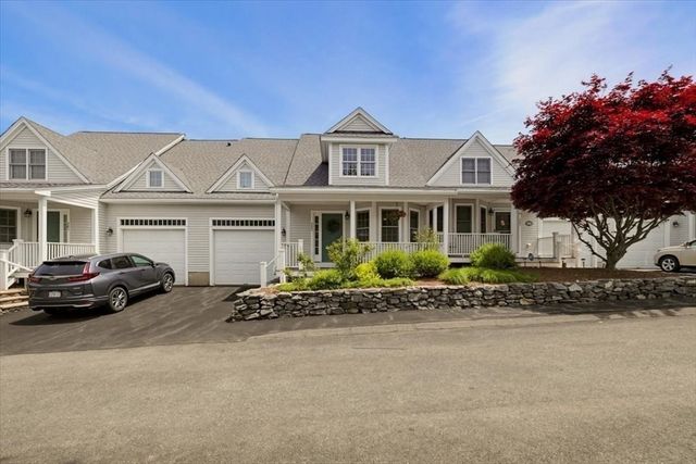 10 Charnstaff Ln 202, Billerica, MA 01821
