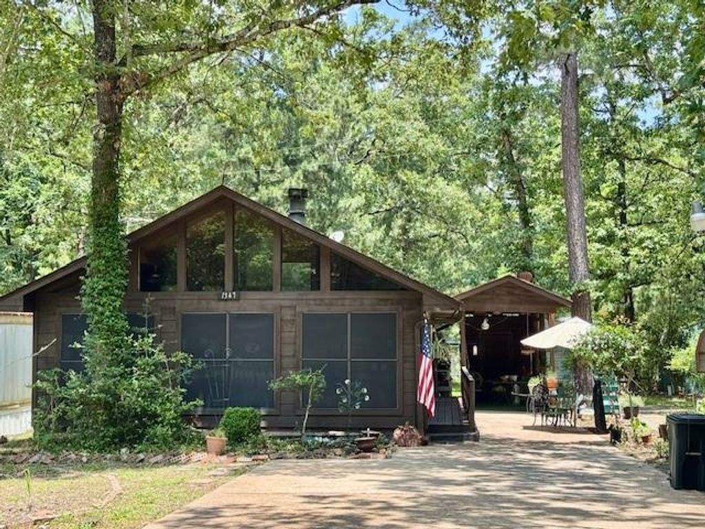 1347 Cardinal Lane, Trinity, TX 75862