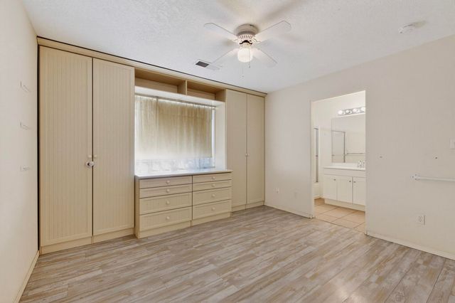 6908 Gabbro Avenue NE, Albuquerque, NM 87113