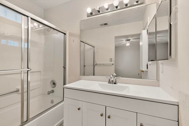 6908 Gabbro Avenue NE, Albuquerque, NM 87113