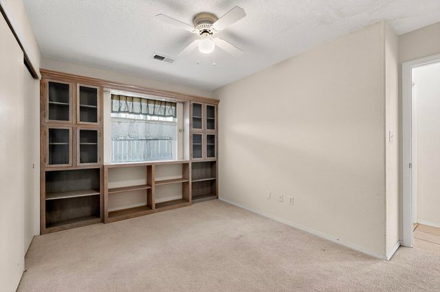 6908 Gabbro Avenue NE, Albuquerque, NM 87113