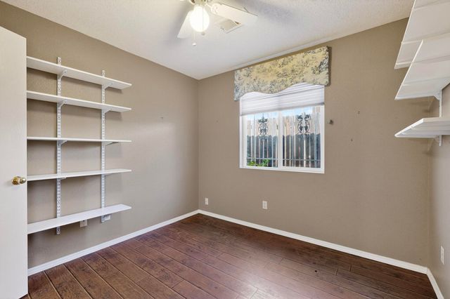 6908 Gabbro Avenue NE, Albuquerque, NM 87113