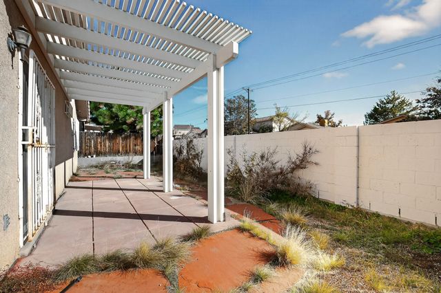 6908 Gabbro Avenue NE, Albuquerque, NM 87113