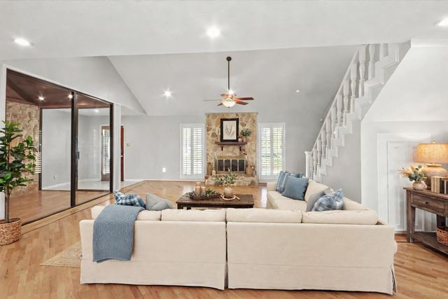 1134 Chestnut Ridge Road, Houston, TX 77339