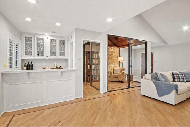1134 Chestnut Ridge Road, Houston, TX 77339