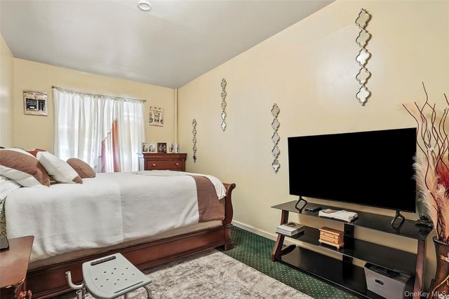 425 N Terrace Avenue, Mount Vernon, NY 10552