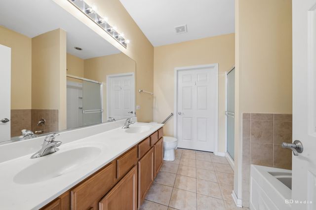 8222 Tremont Lane, Joliet, IL 60431