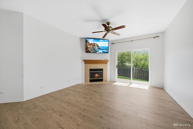 8222 Tremont Lane, Joliet, IL 60431
