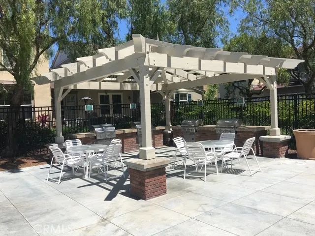 284 Tustin Field Drive, Tustin, CA 92782