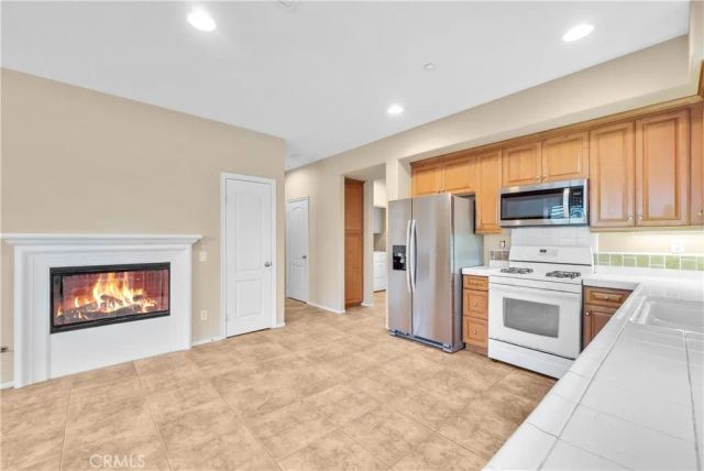 284 Tustin Field Drive, Tustin, CA 92782