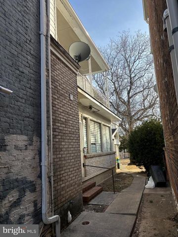 66 W QUEEN ST, Chambersburg, PA 17201