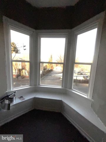 66 W QUEEN ST, Chambersburg, PA 17201