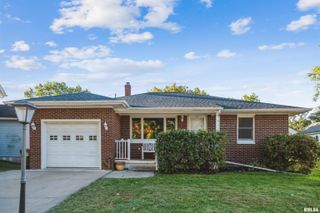 824 9TH Avenue, Fulton, IL 61252