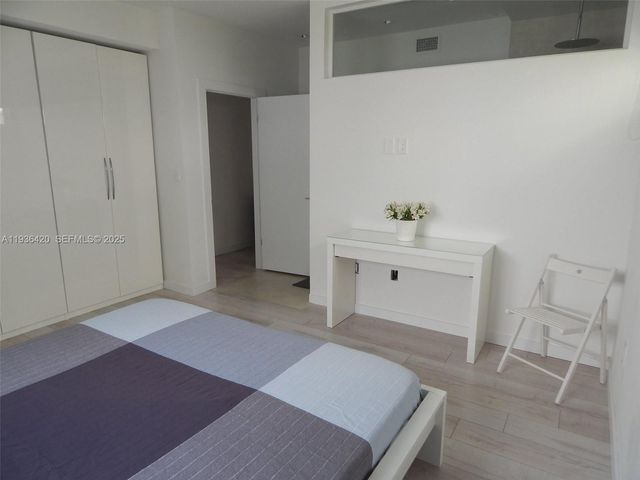 831 10th St 102, Miami Beach, FL 33139