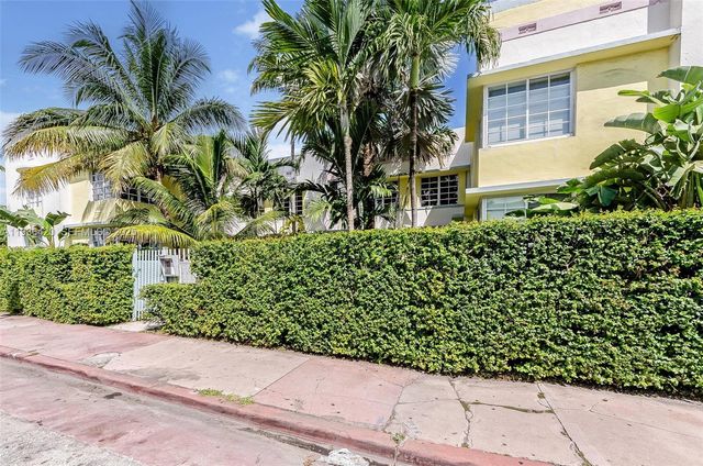 831 10th St 102, Miami Beach, FL 33139