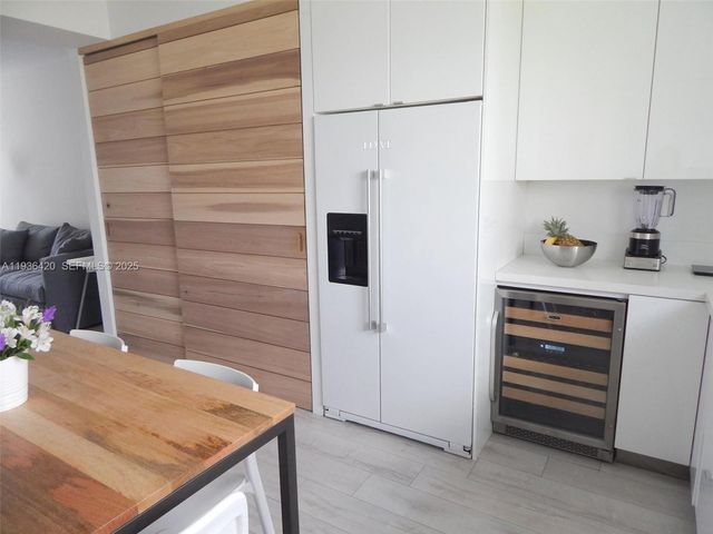 831 10th St 102, Miami Beach, FL 33139