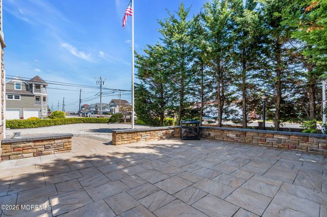 56 J Street, Seaside Park, NJ 08752