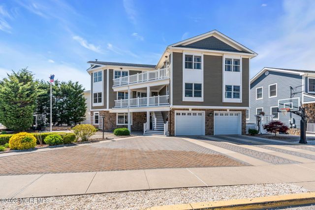 56 J Street, Seaside Park, NJ 08752