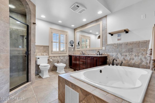 56 J Street, Seaside Park, NJ 08752