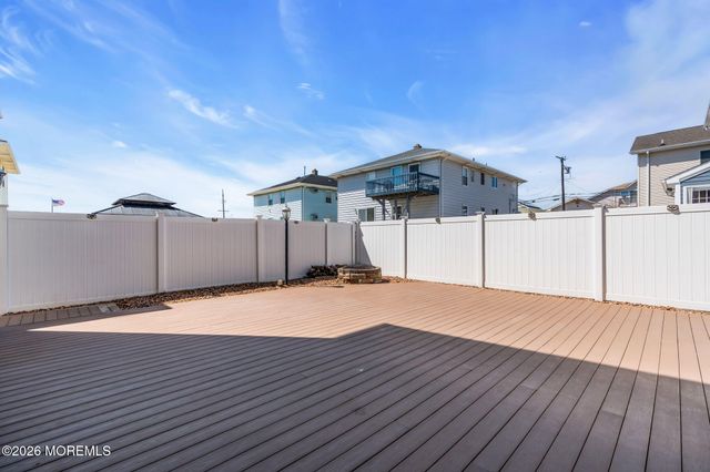 56 J Street, Seaside Park, NJ 08752